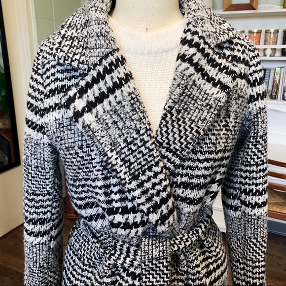 Long belted Plaid Wool Coat black and white - Picture 4 of 5